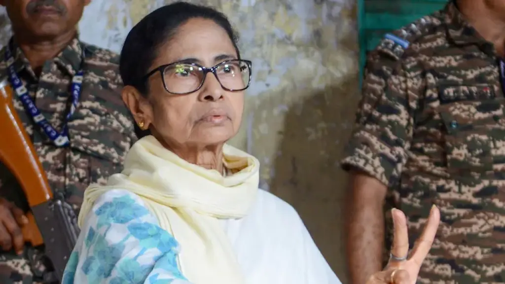 Mamata Banerjee Digs In, Refuses To Resign. What Happens Next In Bengal?